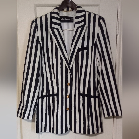 Louis Feraud Jackets & Blazers - Louis Feraud 80's Vintage Navy rockstar Blazer 10 authentic